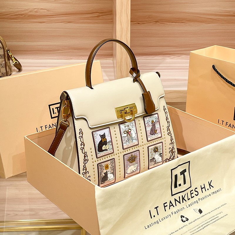 Women's handbag brand handbag  - Interior Design Intern recensie en prijs